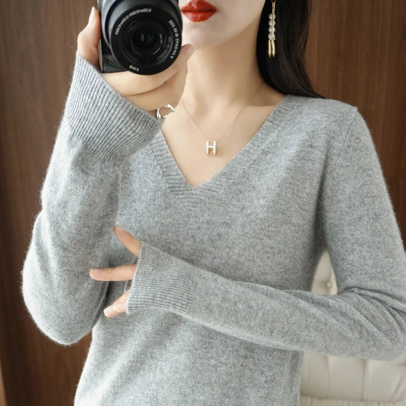 Women’s Cashmere V-Neck Sweater